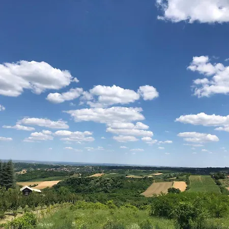 Cheerful 3 Bedroom With Pool In Nature